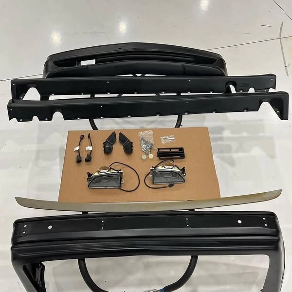 Genuine OEM AMG Body Kit for Mercedes-Benz W124 - Image 3