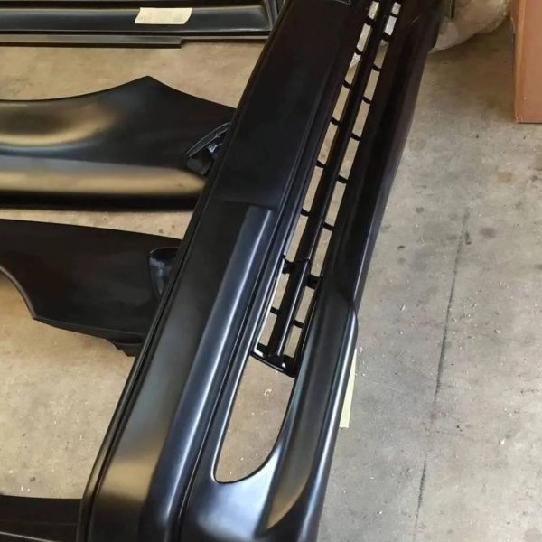 Mercedes-Benz W124 AMG Body Kit - Image 5