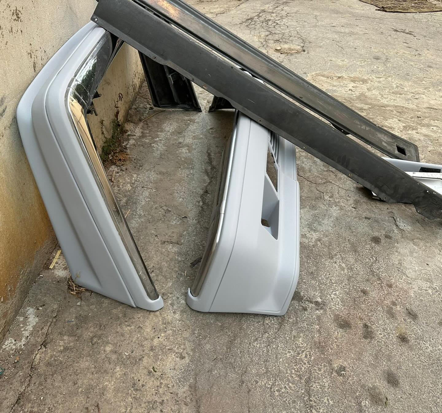 Original AMG W126 Gen 2 Body Kit - Image 4